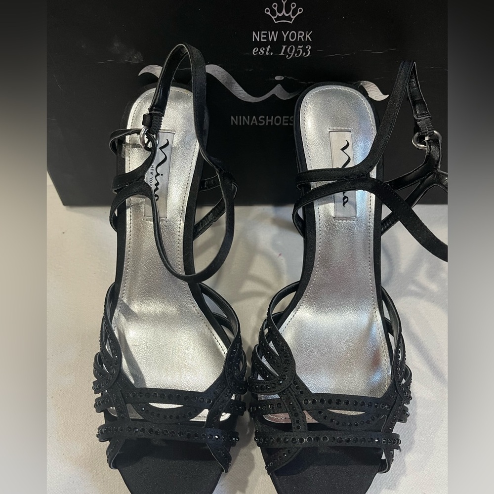Mina Black heels